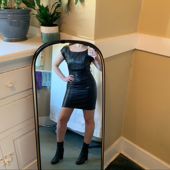 Leather Bodycon Scoop Neck Cap Sleeved Minidress - Picture 6 of 6
